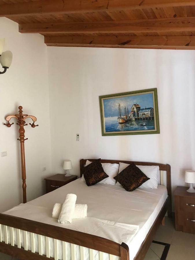 Biraci Residence Ксамил Екстериор снимка